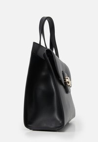 Guess HENSELY SATCHEL - Borsa a mano - black