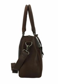 Bolso de mano de cuero marrón con asas dobles, correa de hombro desmontable, cierre de cremallera y herrajes metálicos. Textura suave y diseño elegante.