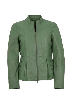 Grüne Lederjacke mit Stehkragen, durchgehendem Frontreißverschluss und seitlichen Reißverschlusstaschen, figurbetonter Schnitt mit Nahtdetails.