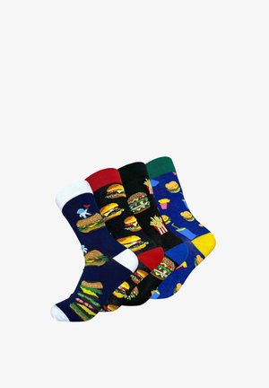 Fem farverige sokker med mønstre af hamburgere, pomfritter og drikkevarer, hver sok med forskellige baggrunds- og accentfarver.