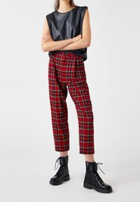 PULL&BEAR Bukser - red