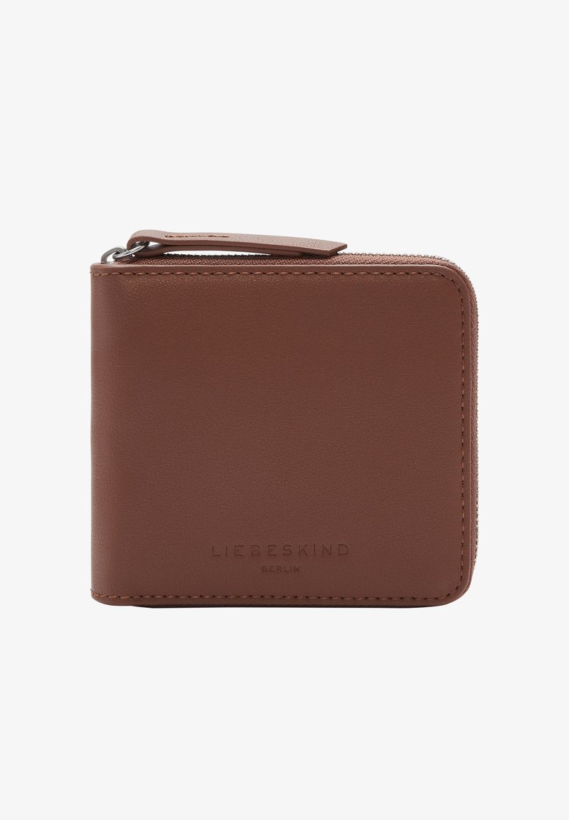 Brązowy skórzany portfel na zamek z gładką fakturą, z wytłoczonym logo na przodzie i kontrastującym przeszyciem wzdłuż krawędzi.