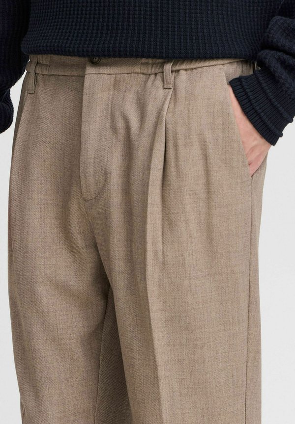 CFMARC RELAXED FIT - Chinos - silver mink melange4