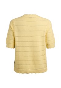 Haut court à manches courtes en tricot jaune, présenté avec des rayures horizontales, des détails ajourés, un ourlet festonné et un col rond. Texture douce.