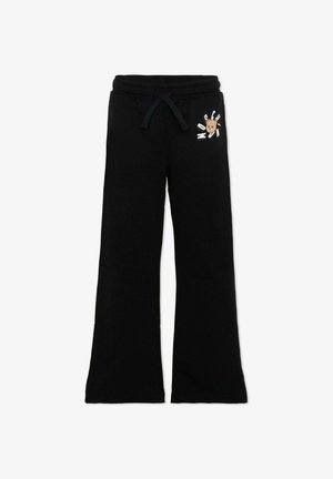 Pantaloni neri a gamba larga con coulisse in vita e una piccola grafica di un orsetto con la scritta "Moschino" vicino alla tasca sinistra.
