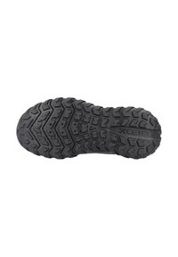 Suela de zapato de goma negra con patrones de relieve profundos y el nombre de la marca "GEOX" grabado cerca del área del talón.