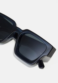 Jack & Jones JACPETER SUNGLASSES UNISEX - Solbriller - blue coral