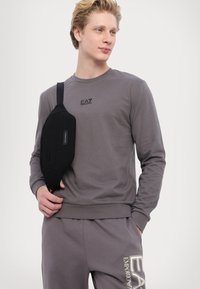 EA7 Emporio Armani PANTALONI - Träningsbyxor - volcanic glass