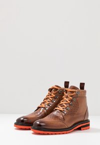 Melvin & Hamilton Botines con cordones - tan