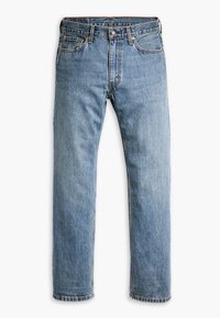 Jean droit bleu en denim avec cinq poches, fermeture à bouton et passants de ceinture, présenté sur un fond blanc.