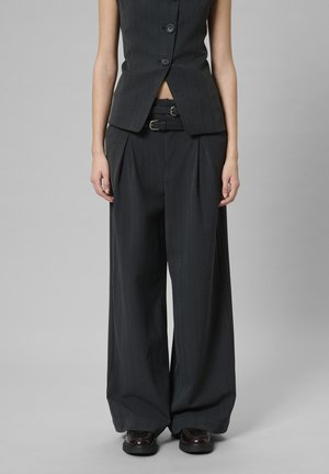 WIDE  - Pantaloni - asphalt