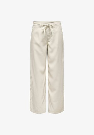 Beżowe spodnie o szerokich nogawkach z przednimi kieszeniami, szlufkami na pasek i zawiązanym materiałowym paskiem w talii.
