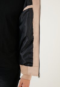 Buratti REGULAR FIT - Bomberjacks - beige