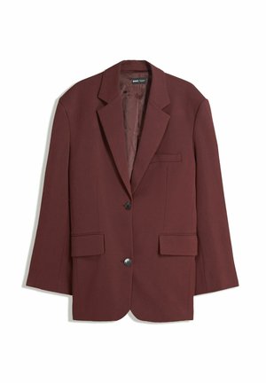 Blazer bordeaux a due bottoni con rever a scollatura, due tasche anteriori a pattina e una tasca a filetto sul petto, esposto in piano su sfondo bianco.