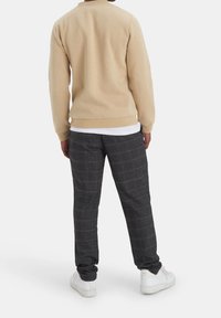 Shoeby Sudadera - brown