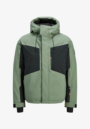 Roheline ja must suusajope kõrge krae, kahe lukuga tasku, reguleeritav kapuuts ja elastsed mansetid. Valmistatud veekindlast materjalist.