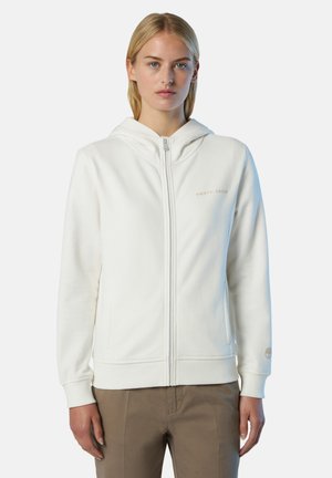 Weiße Zip-Hoodie aus weichem Stoff mit Kapuze, gerippten Bündchen und dem "NORTH SAILS"-Logo in hellbeige auf der linken Brust.