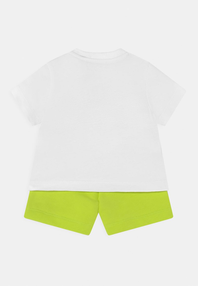 Kinder Shirts & Tops | MOSCHINO SET UNISEX Shorts white/lime/weiß - QH83458 Kinder Shirts & Tops | MOSCHINO SET UNISEX Shorts white/lime/weiß - QH83458