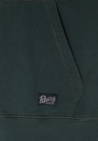 Petrol Industries Jersey con capucha - bottle