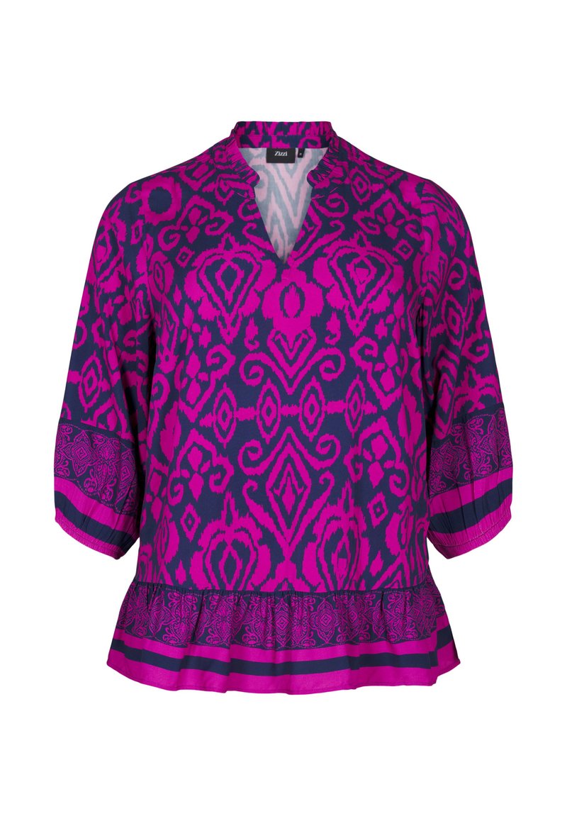 Blusa a fantasia viola e fucsia con scollo a V, maniche a tre quarti e orlo a balze. Realizzata in tessuto leggero con dettagli intricati.