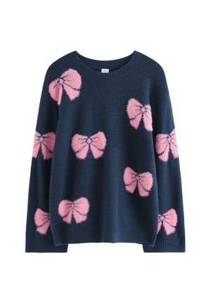 Dunkelblauer Pullover mit langen Ärmeln, der vorne und an den Ärmeln mit mehreren flauschigen rosa Schleifenmustern versehen ist.