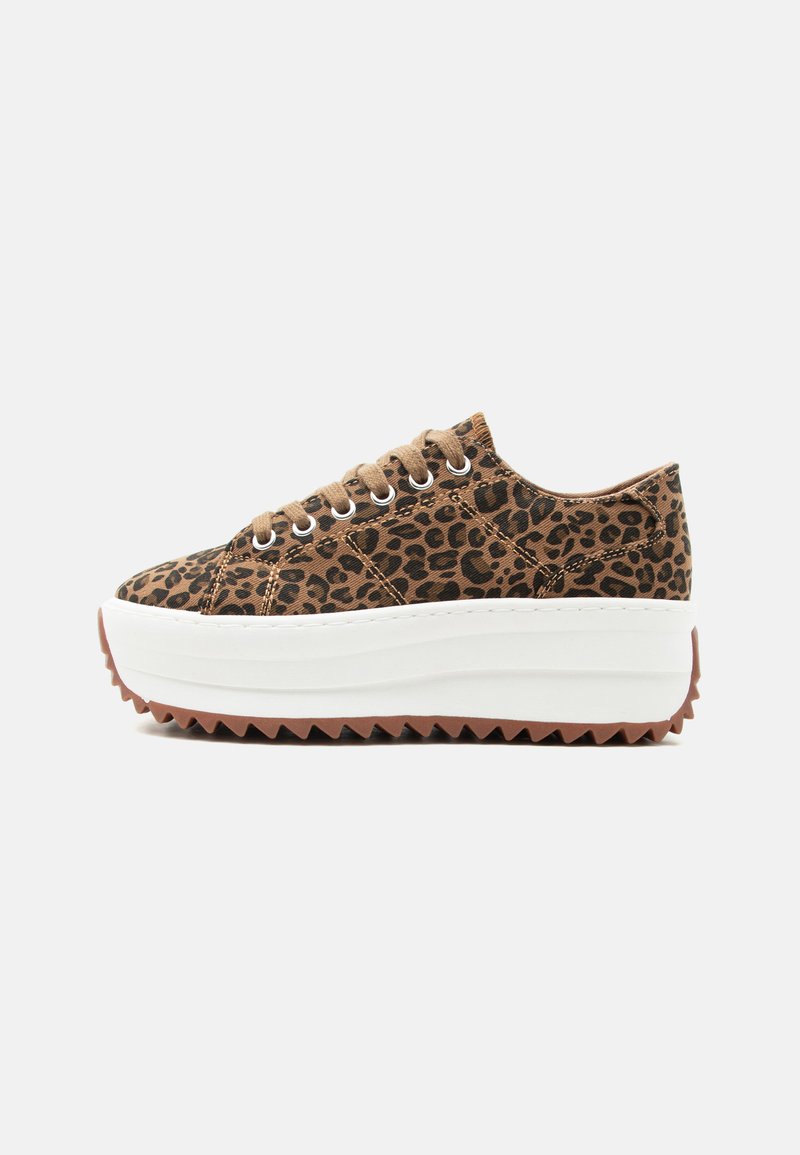 Even&Odd Wide Fit Trainers