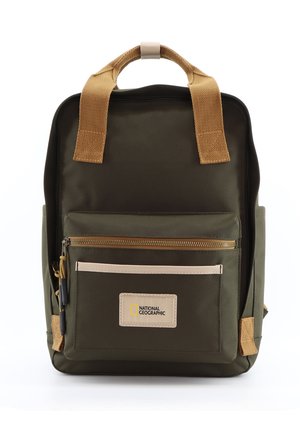 Green backpack with brown straps, features a front zip pocket and a label with "NATIONAL GEOGRAPHIC." Made of durable, textured fabric.