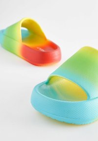 Next STANDARD - Strandpapucsok és -szandálok - rainbow