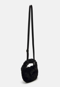 PARFOIS CROSSBODY BAG SALLY  - Kézitáska - black