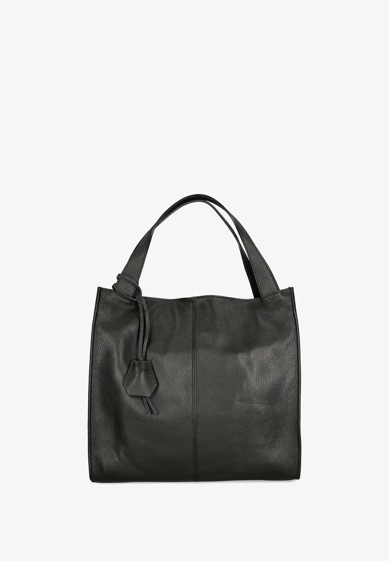 Zwarte leren tote bag met een gestructureerd oppervlak, een ruim hoofdvak en een korte handgreep. Voorzien van een decoratief leren detail.