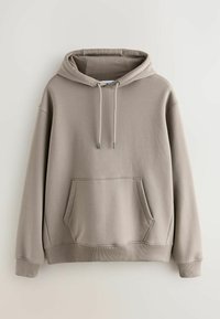 Hættetrøje i lys taupe, lavet af blødt stof. Har en frontlomme, ribstrikkede manchetter og kant samt snøre i kanten for justerbar pasform.