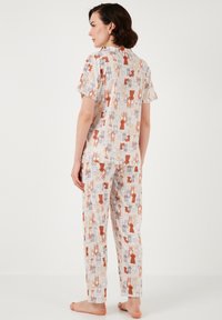 LELA REGULAR FIT - Pižamos komplektas - beige