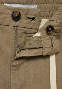 Mango Kalhoty - khaki