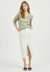 VILA VIRIL L/S V-NECK TOP - Stickad tröja - fungi