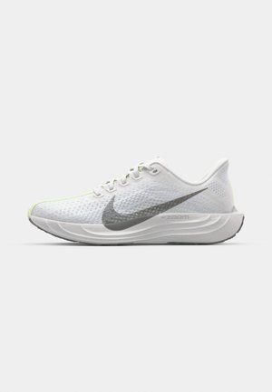Nike Performance PEGASUS PLUS - Løbesko til landevejen - platinum tint/black/pure platinum/barely volt/platinum tint