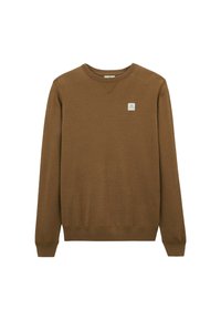 Pull marron en tissu doux, doté d'un col rond, de poignets et d'un ourlet côtelés, et d'une petite étiquette logo sur le côté gauche à l'avant.