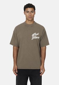 Wybrany, taupe