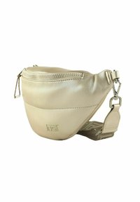 Sac banane en cuir beige avec fermeture éclair, bandoulière en tissu réglable et petit logo embossé sur le devant.