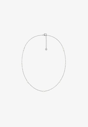 Náhrdelník zo sterlingového striebra s nastaviteľným retiazkou, zdobený rovnomerne rozostavenými malými bielymi perlami. Minimalistický dizajn s jemným, textúrovaným povrchom.