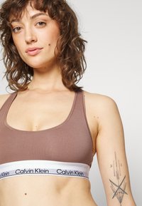 Calvin Klein Underwear UNLINED BRALETTE - Bustino - rich taupe