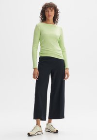 OPUS SOVKE - Langarmshirt - avocado