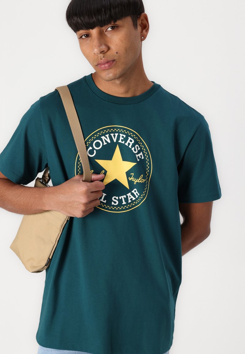 Converse GO TO ALL STAR STARDAND FIT UNISEX Print T-shirt