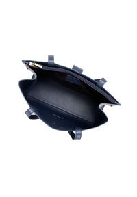 Granatowa skórzana torba na ramię z podwójnymi uchwytami, zamkiem błyskawicznym i gładkim wnętrzem. Charakteryzuje się minimalistycznym designem bez widocznych wzorów czy akcentów.