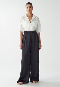 WILLA NAT - Püksid - black