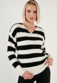 Non sélectionné, black