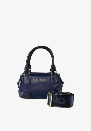 Borsa Valentino blu navy con due manici, ferrature dorate e tracolla removibile blu navy con scritta sottile "NO".