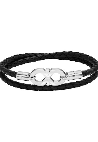 Bracelet en cuir noir tressé avec une boucle en argent poli en forme d'infini, ornée de gravures. Conçu avec deux brins et une texture lisse.