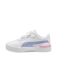Zapatos sintéticos blancos con una superficie texturizada, que presentan una franja lateral multicolor en púrpura y rosa, y dos correas de Velcro.