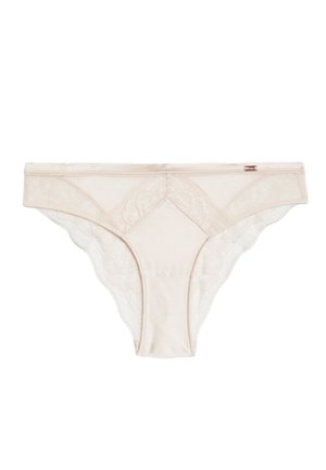 Marks & Spencer Braguitas - pale opaline