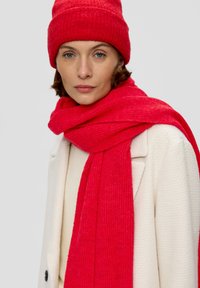 s.Oliver BLACK LABEL Écharpe - chilirot